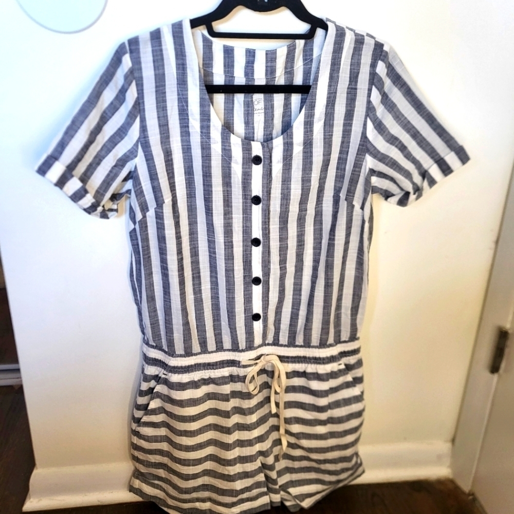 EUC Ann Taylor Loft Beach Striped Romper Navy White Cotton Size 4